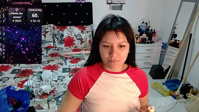 Snapshot of soniafuckboobs chatting on 07/15/26, 12:21 soniafuckboobs online show from 07/15/26, 12:21