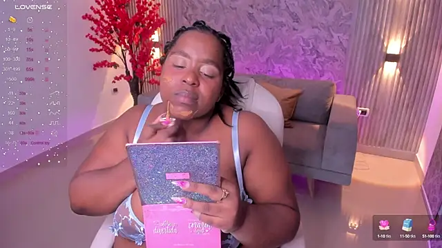 Snapshot of Rebeka_spencer chatting on 03/11/25, 11:01 Rebeka spencer online show from 03/11/25, 11:01