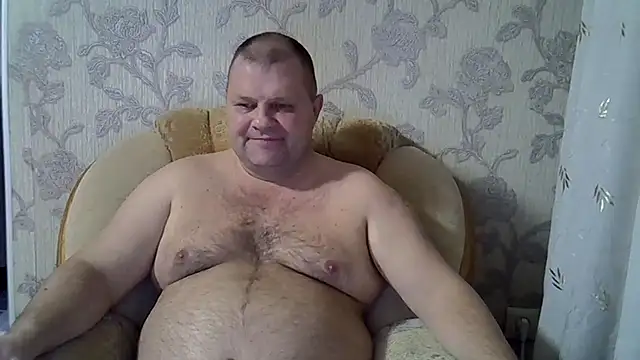 Snapshot of Nilola6 chatting on 01/01/25, 01:05 Nilola6 online show from 01/01/25, 01:05