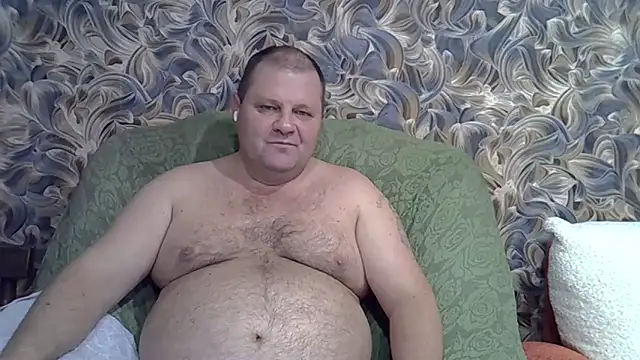 Snapshot of Nilola6 chatting on 11/17/25, 01:06 Nilola6 online show from 11/17/25, 01:06