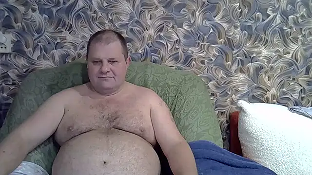 Snapshot of Nilola6 chatting on 11/18/25, 01:04 Nilola6 online show from 11/18/25, 01:04