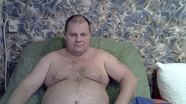 Snapshot of Nilola6 chatting on 11/21/25, 12:59 Nilola6 online show from 11/21/25, 12:59