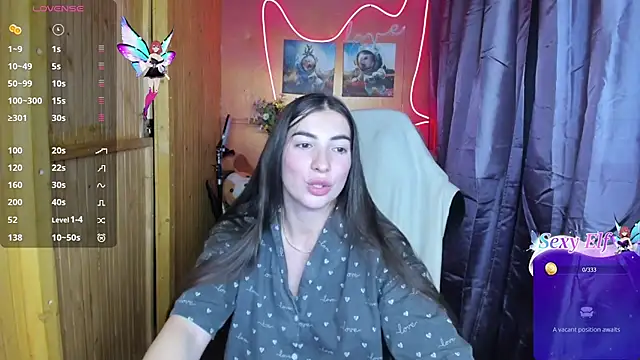 Snapshot of Fiery_Brunette_ chatting on 12/27/24, 12:45 Fiery Brunette online show from 12/27/24, 12:45