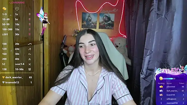 Snapshot of Fiery_Brunette_ chatting on 01/05/25, 08:31 Fiery Brunette online show from 01/05/25, 08:31