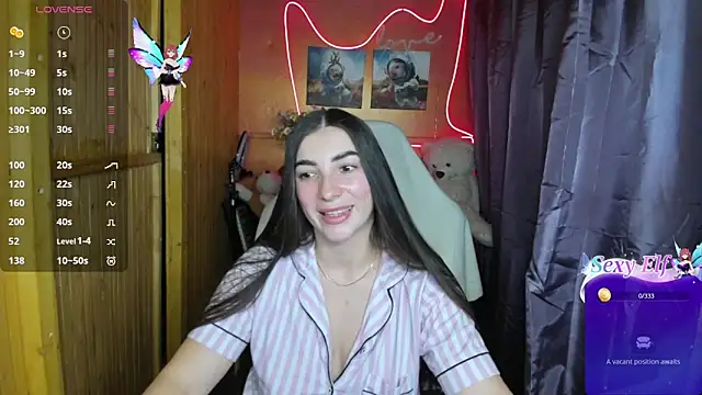 Snapshot of Fiery_Brunette_ chatting on 01/14/25, 12:45 Fiery Brunette online show from 01/14/25, 12:45