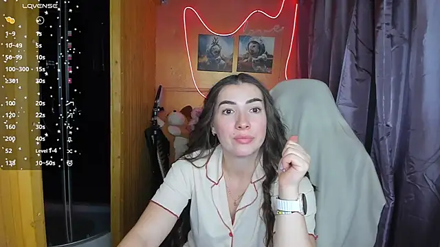 Snapshot of Fiery_Brunette_ chatting on 02/26/25, 11:30 Fiery Brunette online show from 02/26/25, 11:30