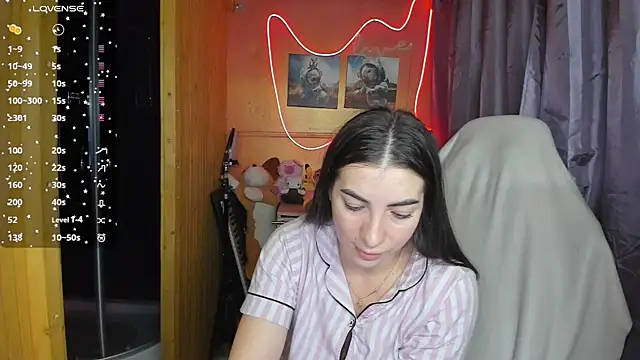 Snapshot of Fiery_Brunette_ chatting on 03/01/25, 03:53 Fiery Brunette online show from 03/01/25, 03:53