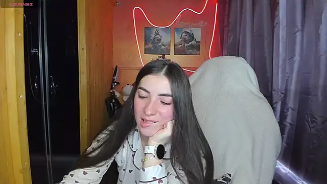 Snapshot of Fiery_Brunette_ chatting on 03/12/25, 08:30 Fiery Brunette online show from 03/12/25, 08:30