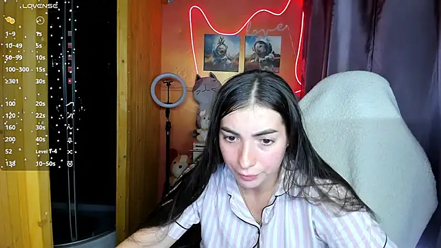 Snapshot of Fiery_Brunette_ chatting on 09/16/25, 08:04 Fiery Brunette online show from 09/16/25, 08:04