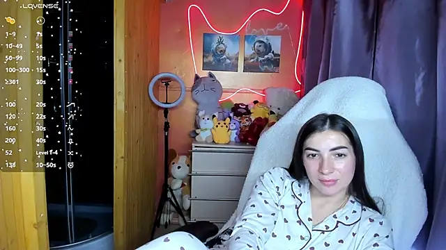 Snapshot of Fiery_Brunette_ chatting on 09/29/25, 05:51 Fiery Brunette online show from 09/29/25, 05:51