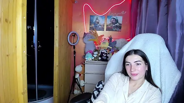 Snapshot of Fiery_Brunette_ chatting on 04/27/26, 06:55 Fiery Brunette online show from 04/27/26, 06:55