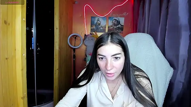 Snapshot of Fiery_Brunette_ chatting on 05/18/26, 06:30 Fiery Brunette online show from 05/18/26, 06:30