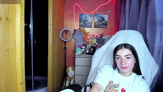 Snapshot of Fiery_Brunette_ chatting on 05/19/26, 10:43 Fiery Brunette online show from 05/19/26, 10:43