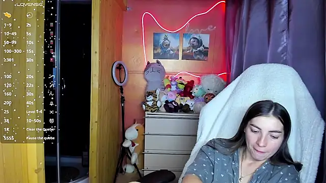 Fiery Brunette  online show from 07/31/26, 04:56