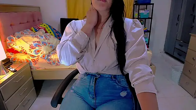 BitterMomXxx online show from 04/12/26, 04:23