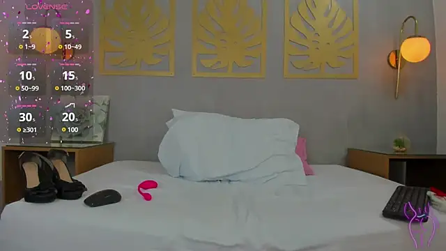 ayla13  online show from 02/10/25, 10:09