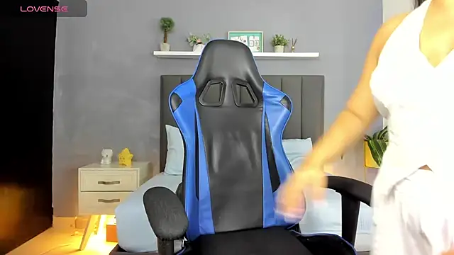 ayla13  online show from 09/09/25, 03:44