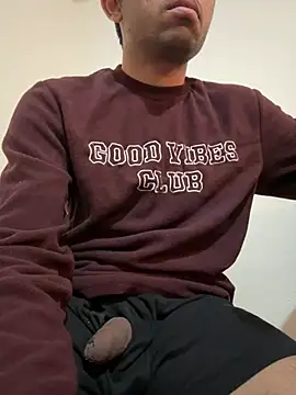 Snapshot of rhuh3991 chatting on 01/09/25, 03:44 rhuh3991 online show from 01/09/25, 03:44