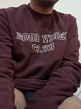 Snapshot of rhuh3991 chatting on 01/12/25, 08:46 rhuh3991 online show from 01/12/25, 08:46