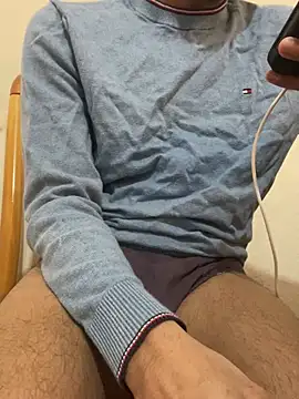 Snapshot of rhuh3991 chatting on 01/21/25, 01:54 rhuh3991 online show from 01/21/25, 01:54