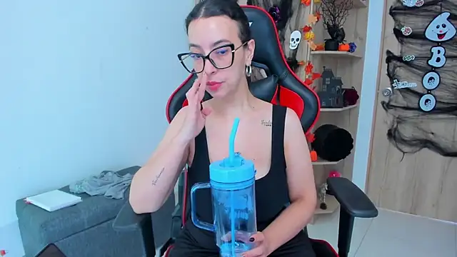  amanda seyfried19 online show from 11/03/25, 05:58