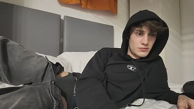 twinkyjd  online show from 11/04/25, 11:26