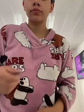 hannahb-e online show from 04/01/26, 01:52