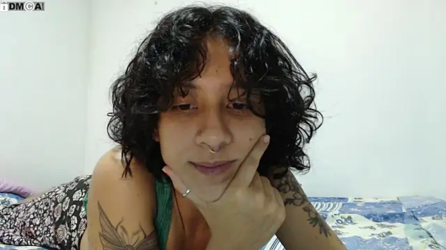 Snapshot of AlinaWoolf_ chatting on 09/29/25, 03:55 AlinaWoolf  online show from 09/29/25, 03:55