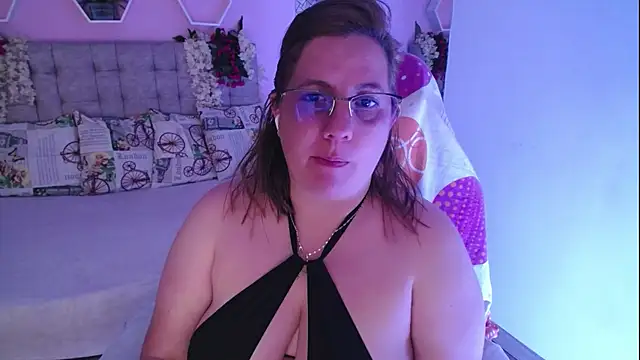 katie joness  online show from 01/24/25, 07:49