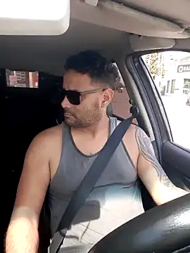 Snapshot of hecwil8 chatting on 09/29/25, 04:56 hecwil8 online show from 09/29/25, 04:56