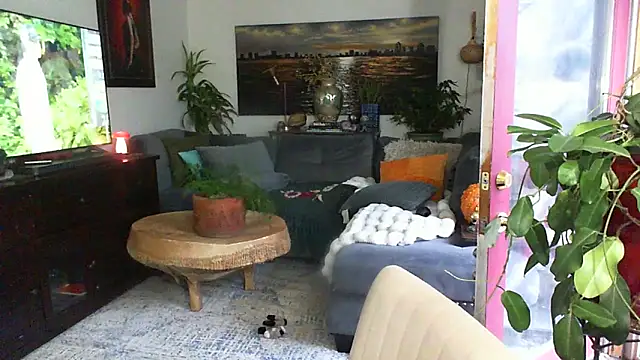 CeceilaMoon online show from 11/20/25, 11:04