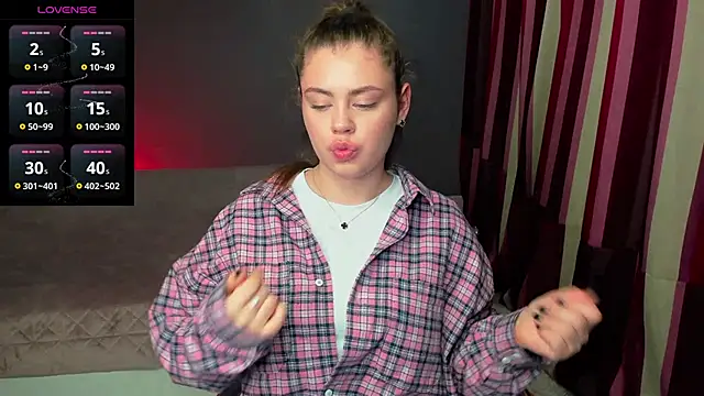 IsabellaBler online show from 02/06/25, 12:37