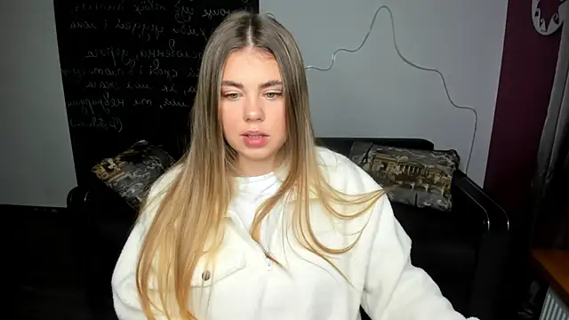 IsabellaBler online show from 10/20/25, 05:52