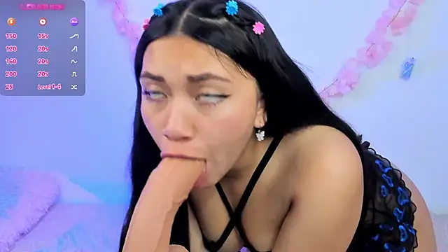 Snapshot of pauline_golden1 chatting on 02/01/25, 06:32 pauline golden1 online show from 02/01/25, 06:32