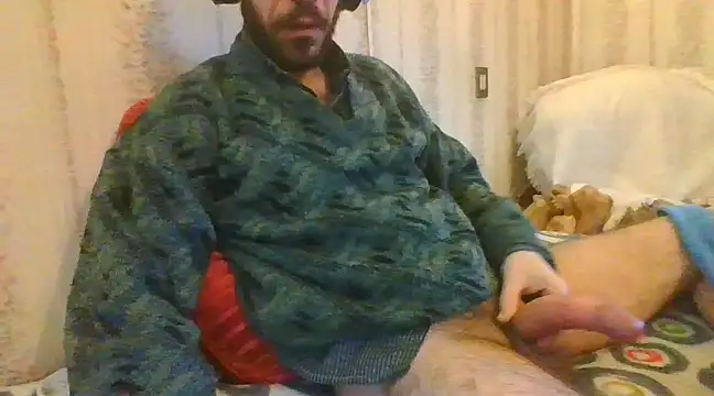 Snapshot of tozebrito_hd chatting on 02/18/25, 08:16 tozebrito hd online show from 02/18/25, 08:16