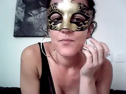 Masquegirlmysterious online show from 11/05/25, 12:49