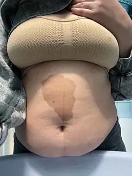 Snapshot of Angel__lika chatting on 10/01/25, 04:24 Angel lika online show from 10/01/25, 04:24