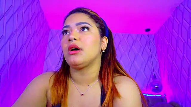 NicolleTaylor online show from 10/20/25, 03:40