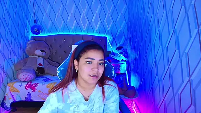 NicolleTaylor online show from 10/25/25, 03:25