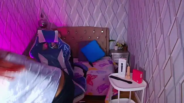 NicolleTaylor online show from 03/01/26, 04:36