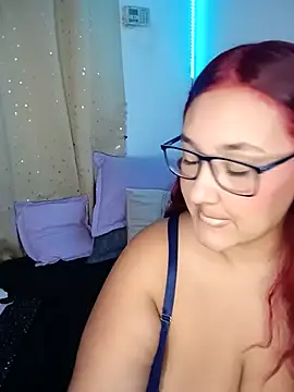 Isabella Du online show from 11/12/25, 11:10