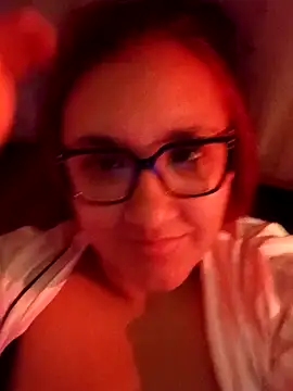 Snapshot of Isabella_Du chatting on 05/05/26, 03:36 Isabella Du online show from 05/05/26, 03:36