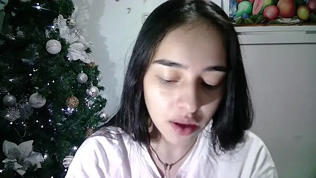 Snapshot of aineangeel chatting on 12/08/24, 11:51 aineangeel online show from 12/08/24, 11:51