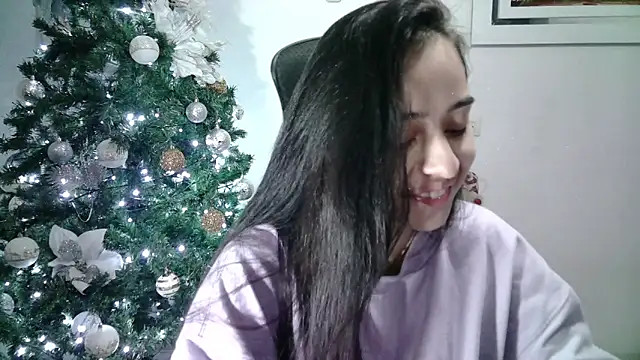 Snapshot of aineangeel chatting on 12/19/24, 04:13 aineangeel online show from 12/19/24, 04:13