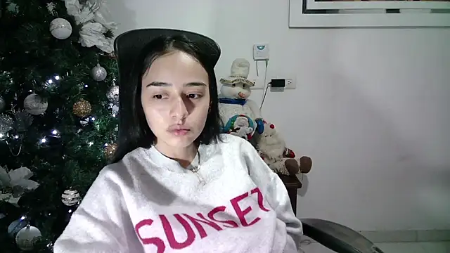 Snapshot of aineangeel chatting on 12/28/24, 03:37 aineangeel online show from 12/28/24, 03:37