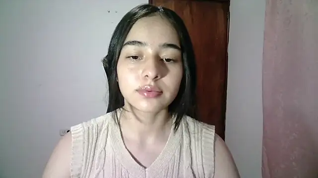 Snapshot of aineangeel chatting on 09/19/25, 12:23 aineangeel online show from 09/19/25, 12:23