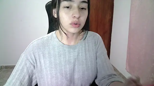 Snapshot of aineangeel chatting on 10/11/25, 11:47 aineangeel online show from 10/11/25, 11:47