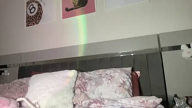 petitebeauty online show from 04/05/26, 09:01