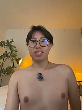 SrLuis18 online show from 04/20/26, 10:44