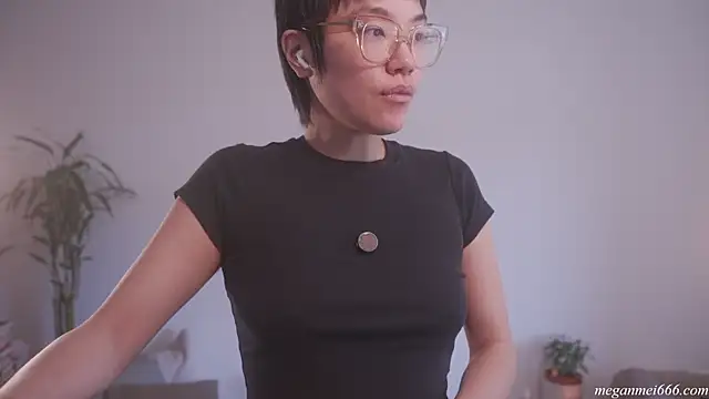 meganmei666 online show from 04/15/26, 06:04